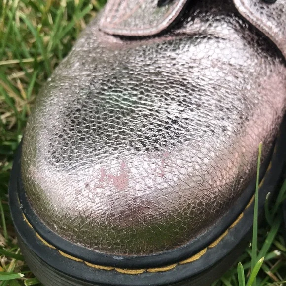 Dr. Martens Crinkle Metallic Lace Up Boots Size 5 Girls in Pink Disco Crinkle - Picture 10 of 11